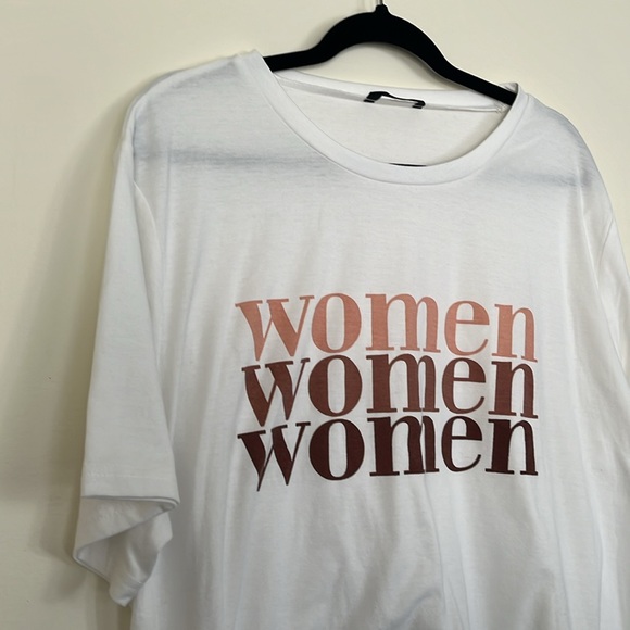 SHEIN T Shirt size 4XL🍀 - Picture 2 of 6